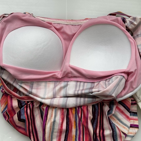 Colorful swim top - Picture 9 of 10